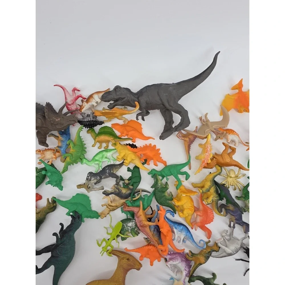 Large Lot  Rubber Plastic  DINOSAURS Toys Vintage
